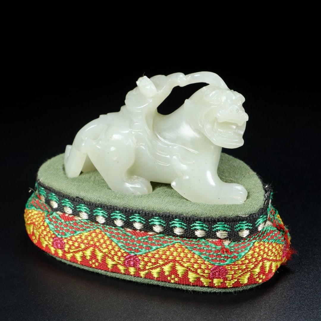 A beautiful Hetian jade beast - 4