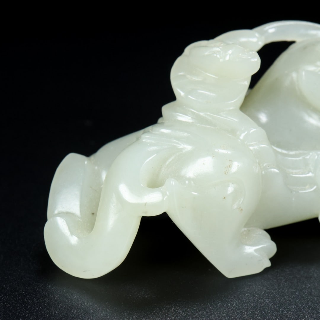A beautiful Hetian jade beast - 7