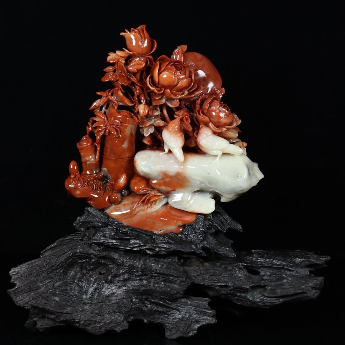 A beautiful Shoushan stone carved flower and bird ornament (1 of 9)