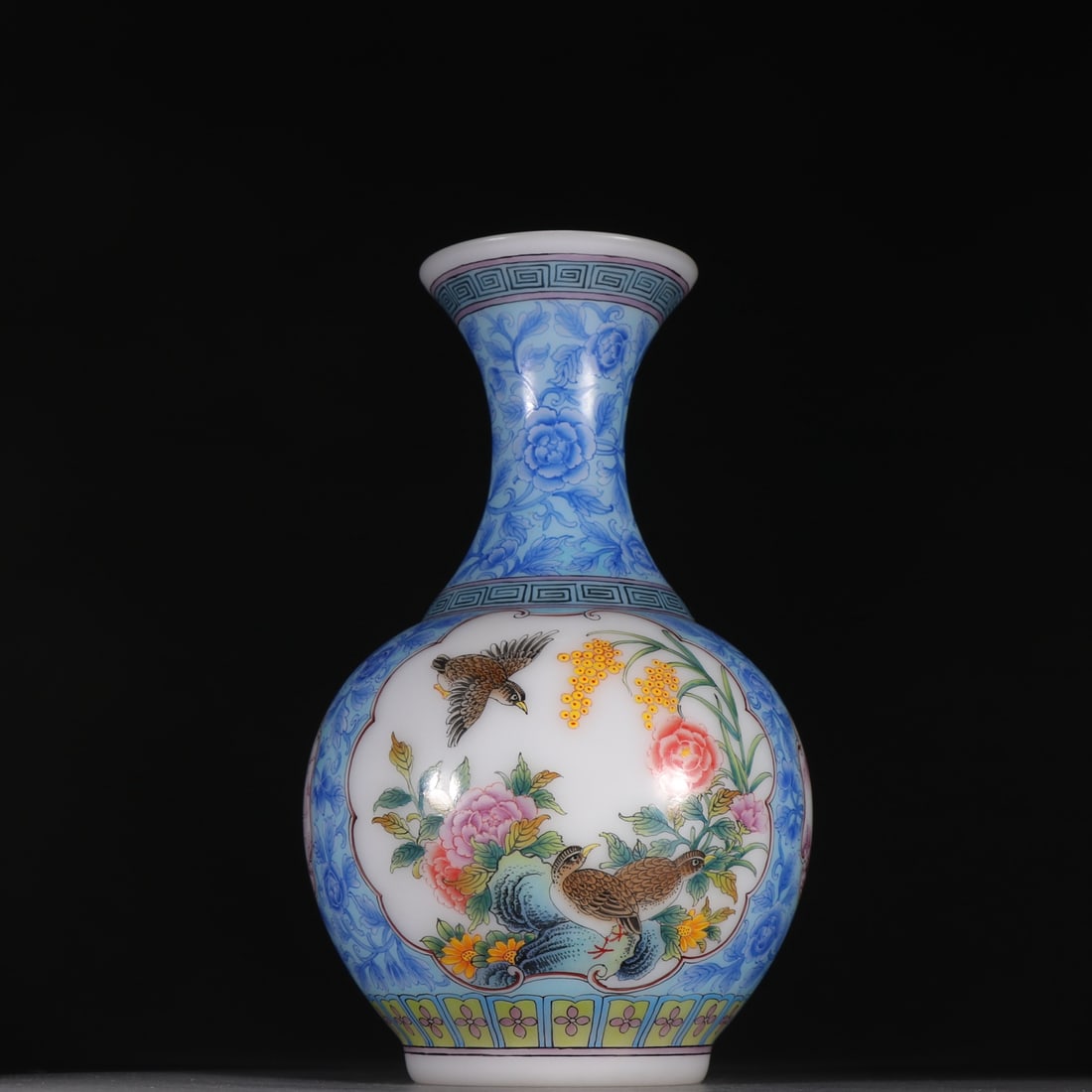 A Qing Dynasty material vessel painted with enamel flower and bird pattern appreciation vase (1 of 9)