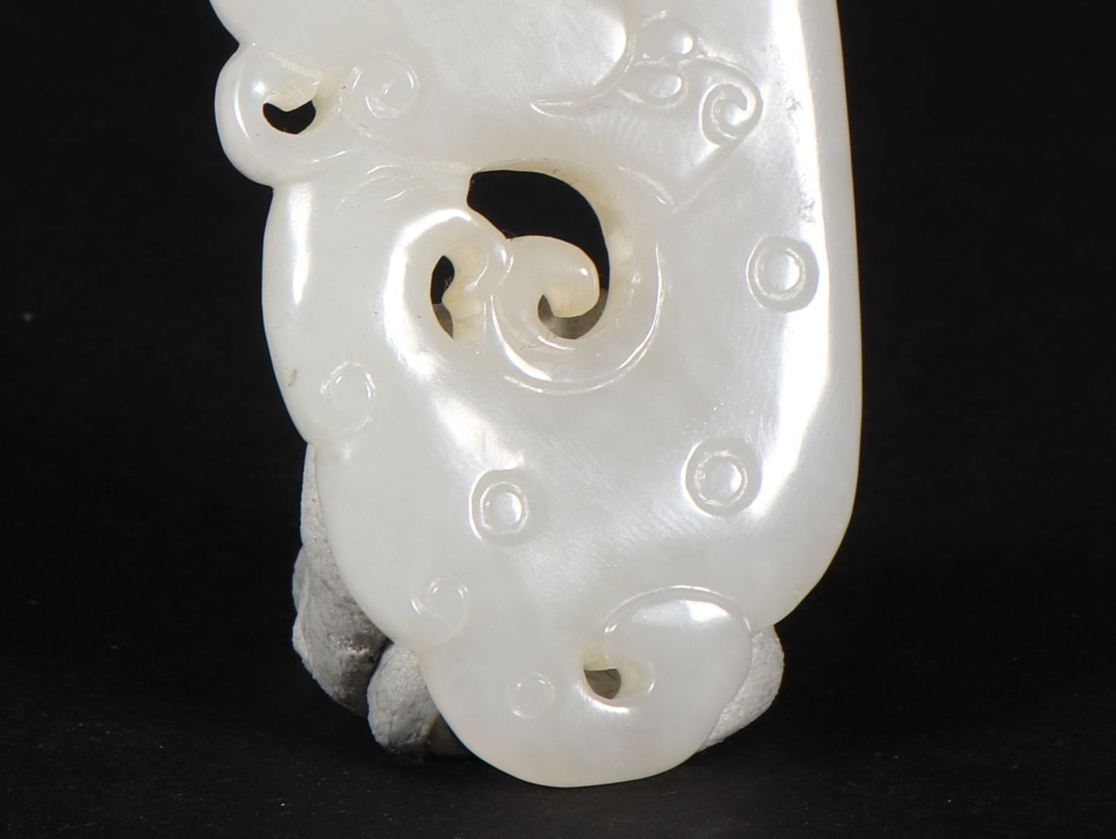 An Exquisite White Jade Dragon Pattern Ornament - 5