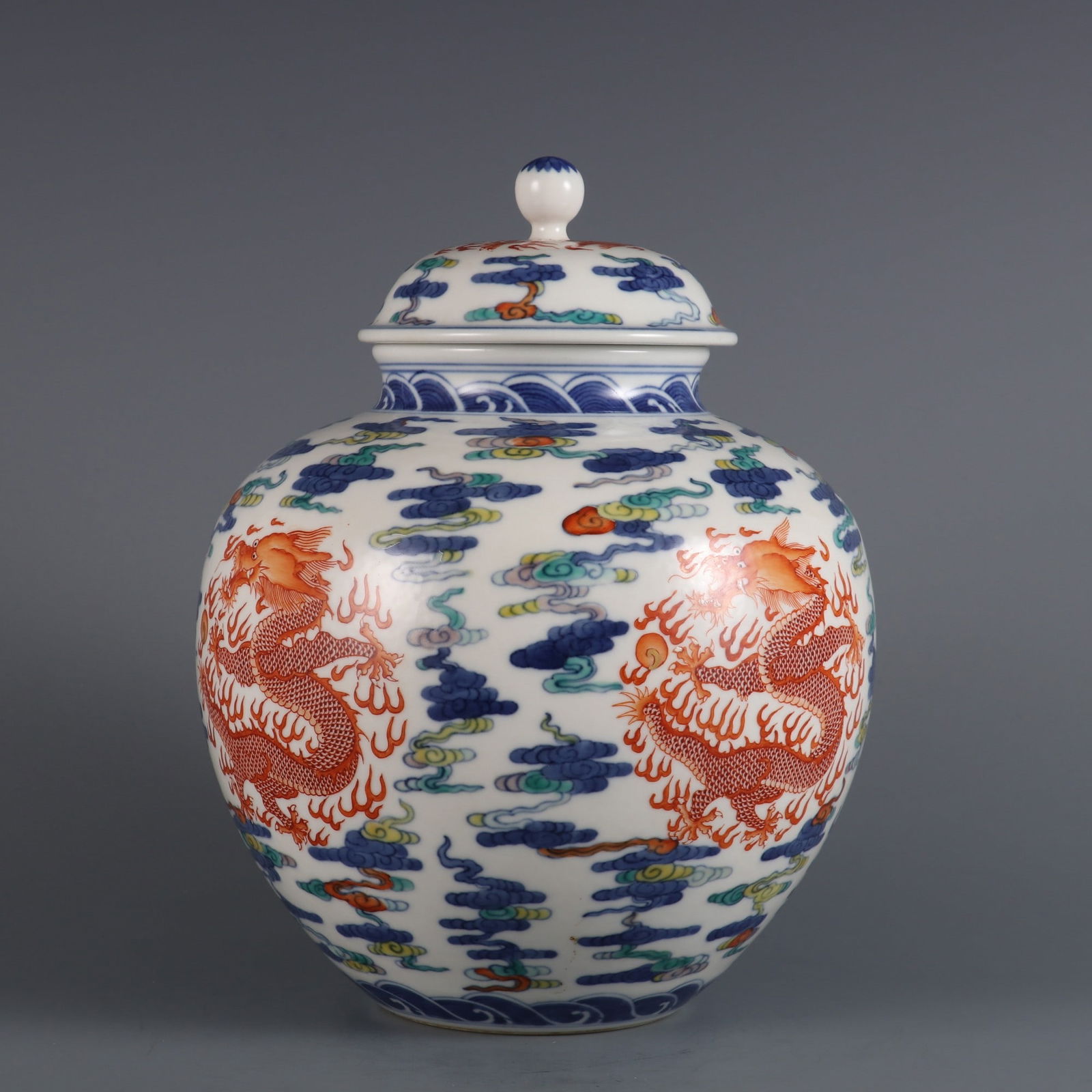 An Exquisite Doucai Dragon Pattern Seawater Pattern Jar - 2