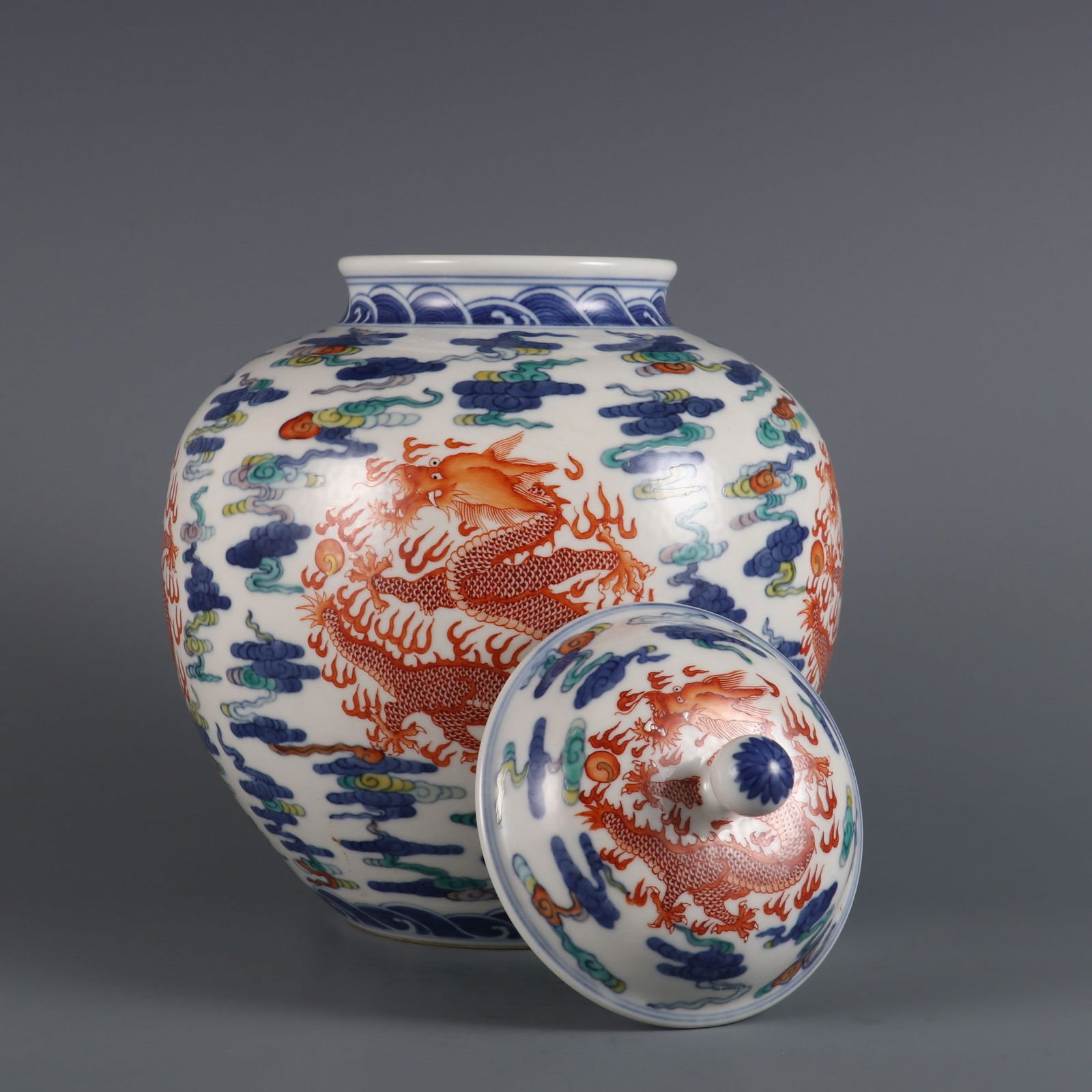 An Exquisite Doucai Dragon Pattern Seawater Pattern Jar - 6