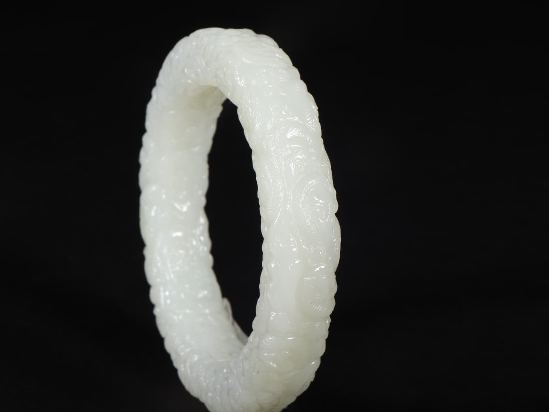 An Exquisite White Jade Dragon Pattern Bracelets - 4