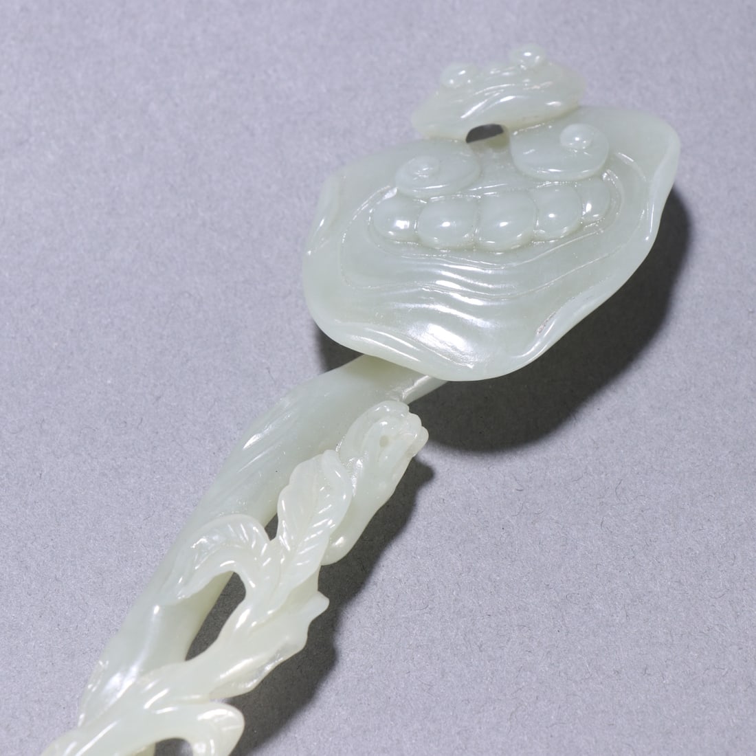 An Exquisite White Jade Ganoderma lucidum Pattern Ruyi - 2