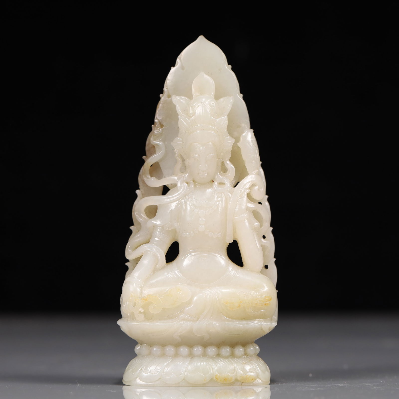 A Exquisite White Jade Statue of Avalokitesvara (1 of 5)