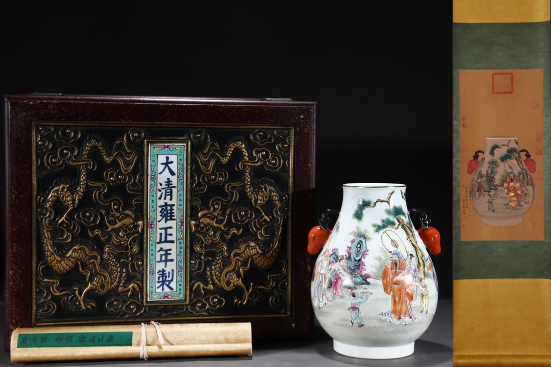 An Exquisite Famille-Rose Painted Gold Character and Story Pattern Double-EarsVase: An Exquisite Famille-Rose Painted Gold Character and Story Pattern Double-EarsVase Qing Dynasty, China Yongzheng Six-character Mark Without frame Size:62cmx30.5cm Size:27cmx21.5cm (The Dimensions