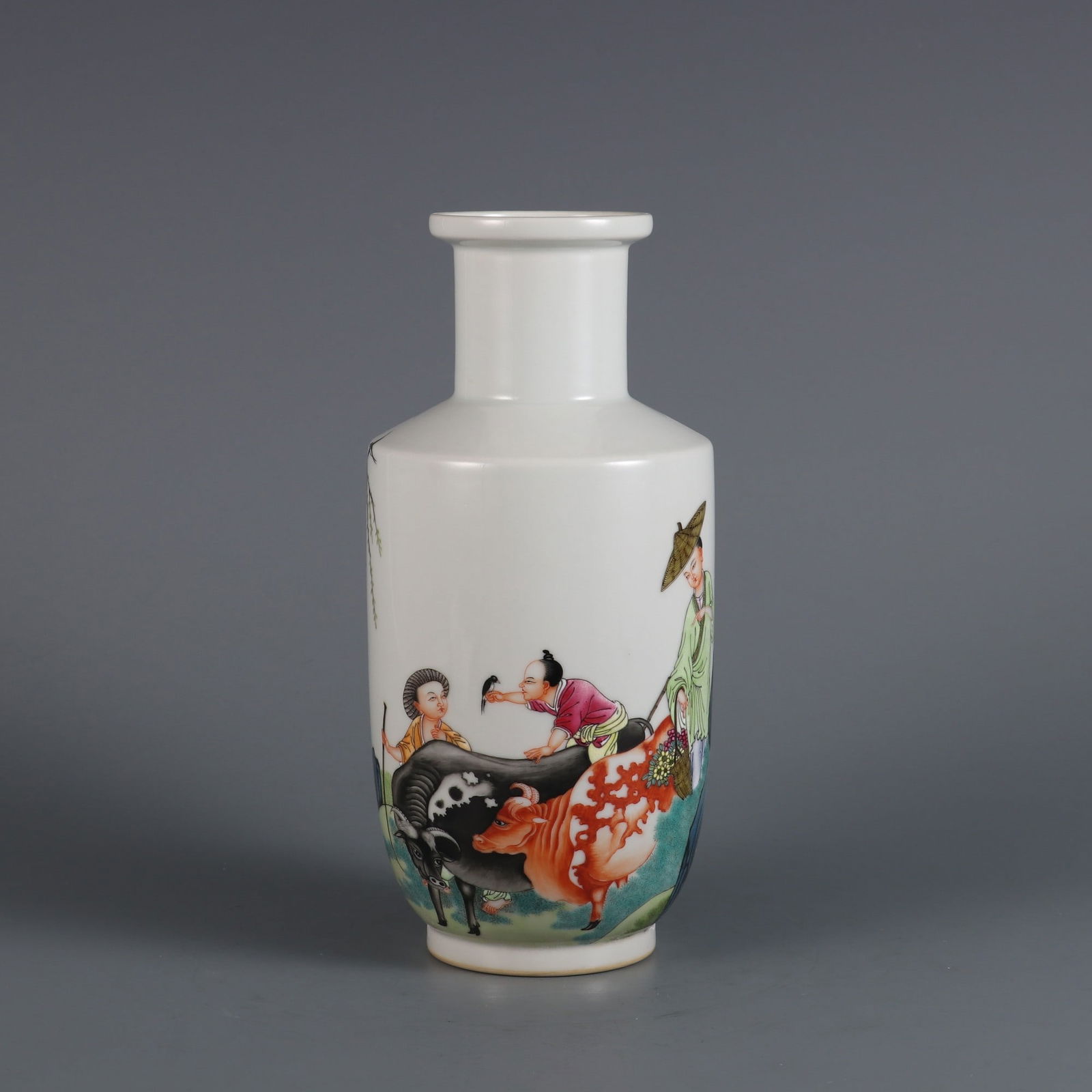 An Exquisite Enamel Character and Story Pattern Vase (1 of 9)