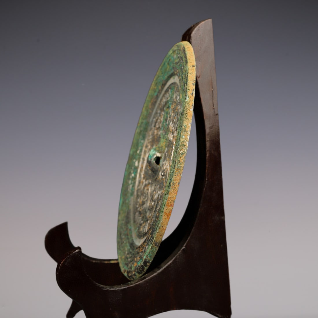 An Exquisite Bronze Figure Pattern Round Mirror - 5