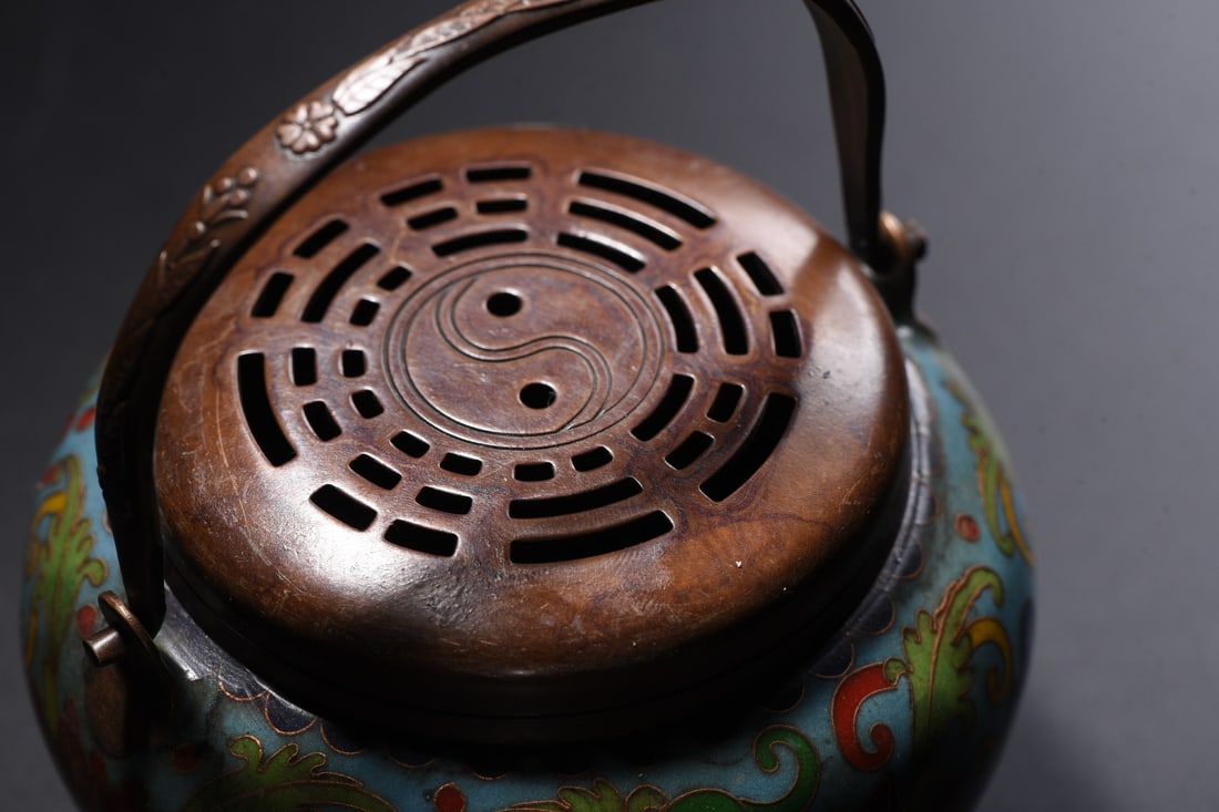 An Exquisite Cloisonne Lotus Pattern Censer - 4