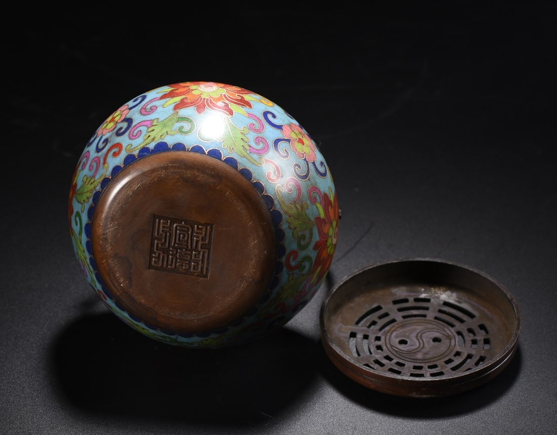 An Exquisite Cloisonne Lotus Pattern Censer - 9
