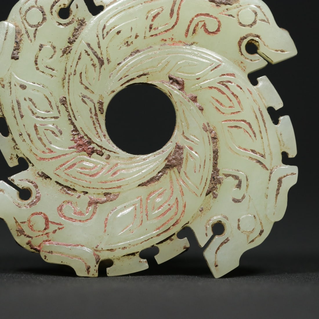 An Exquisite White Jade Dragon Pattern Pendant - 7