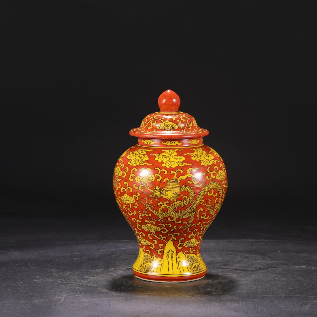 An Exquisite Red Glazed Seawater Pattern Dragon Pattern Jar - 2