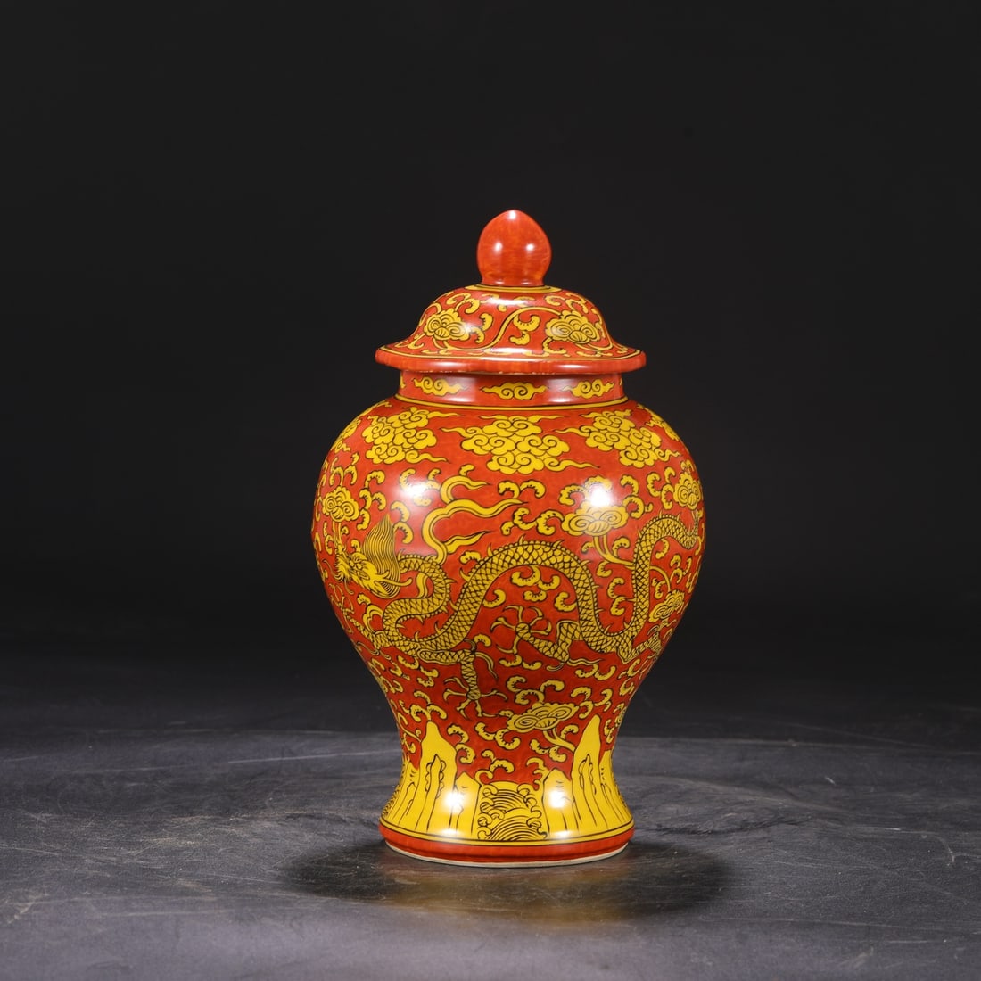 An Exquisite Red Glazed Seawater Pattern Dragon Pattern Jar - 8