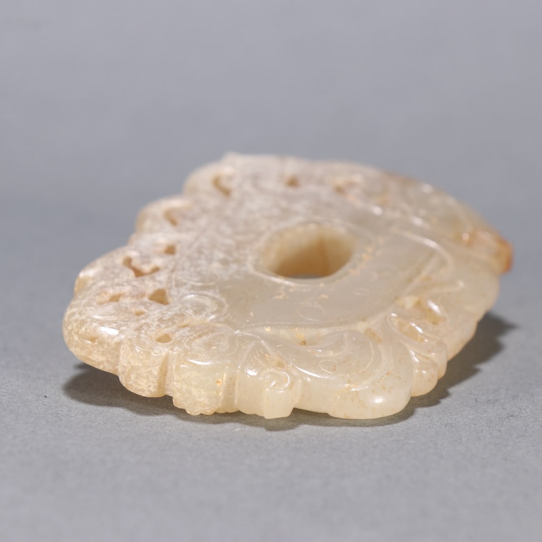 An Exquisite White Jade Chi-Dragon Pattern Ornament - 9