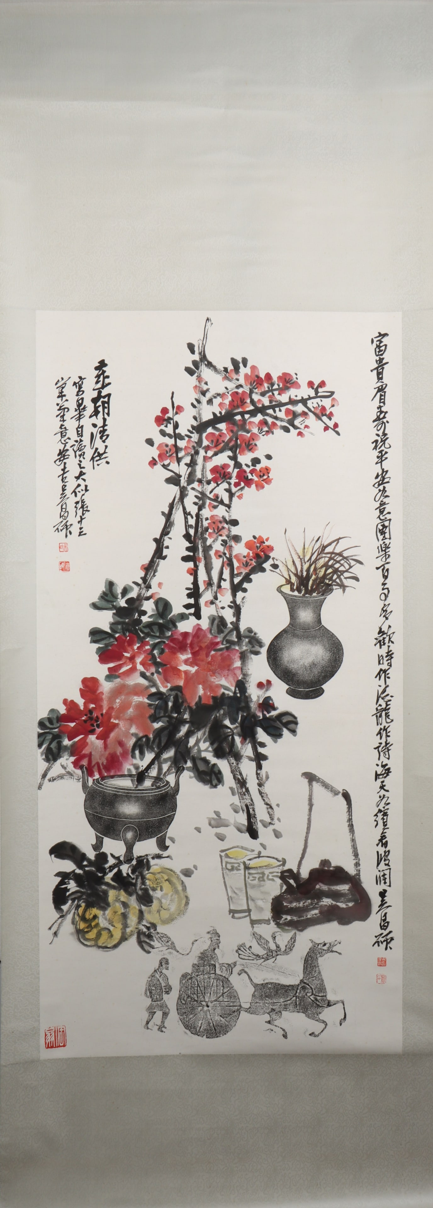 A Chinese Vertical Scroll Ink Painting of Flower on Paper: A Chinese Vertical Scroll Ink Painting of Flower on Paper Wu changshuo Size:139cmx68cm (The Dimensions Of All Batches Are Manually Measured.If You Need More Detailed Information, Please Contact Our