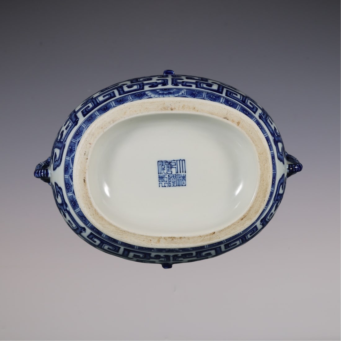 An Exquisite Blue and White Dragon Pattern Vase - 8