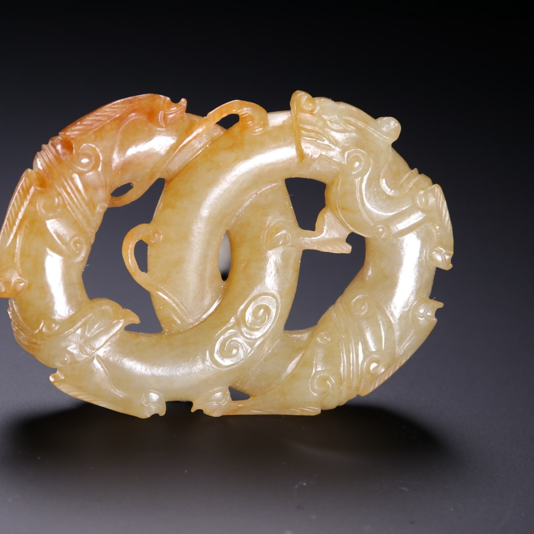 An Exquisite White Jade Dragon Pattern Ornament - 2