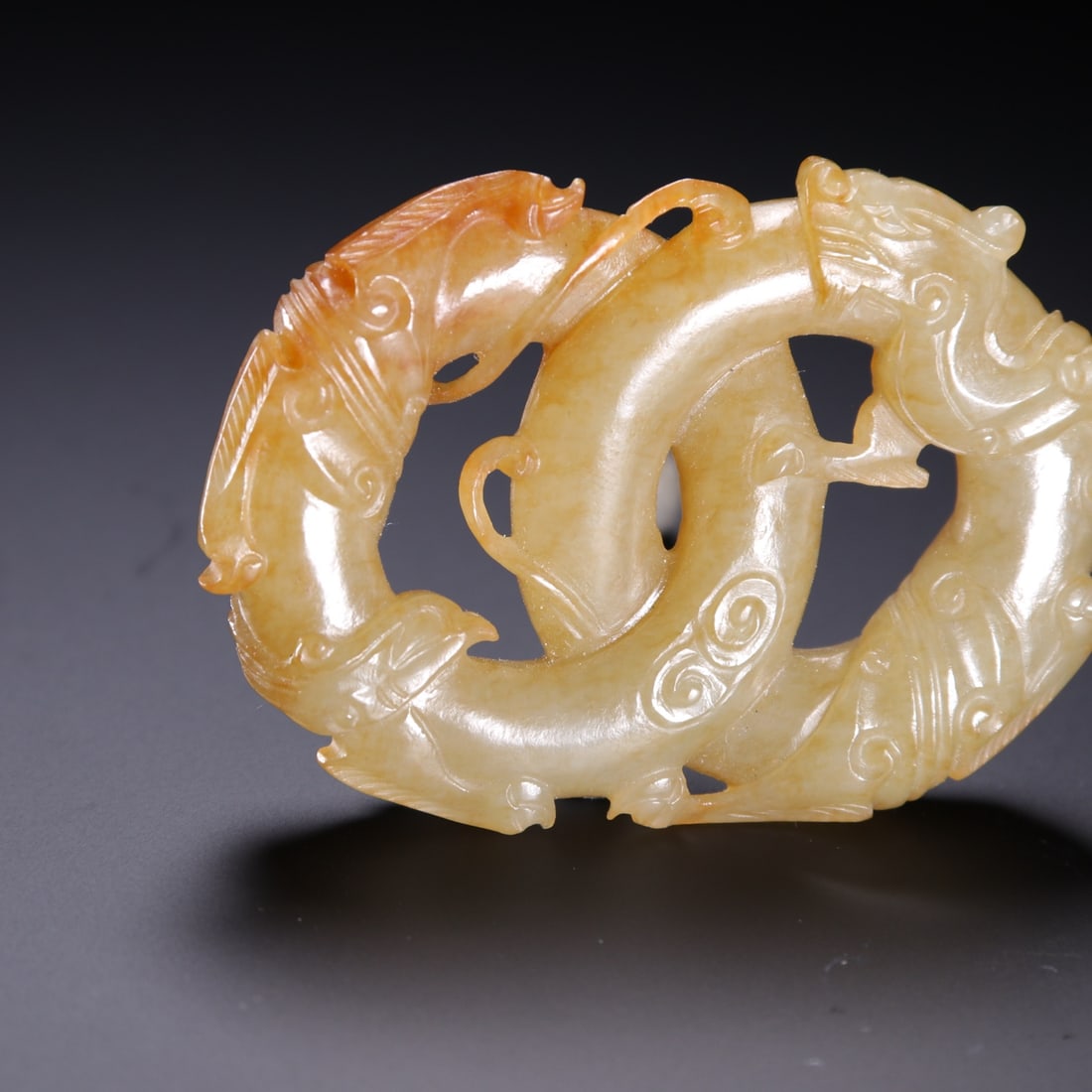 An Exquisite White Jade Dragon Pattern Ornament - 3