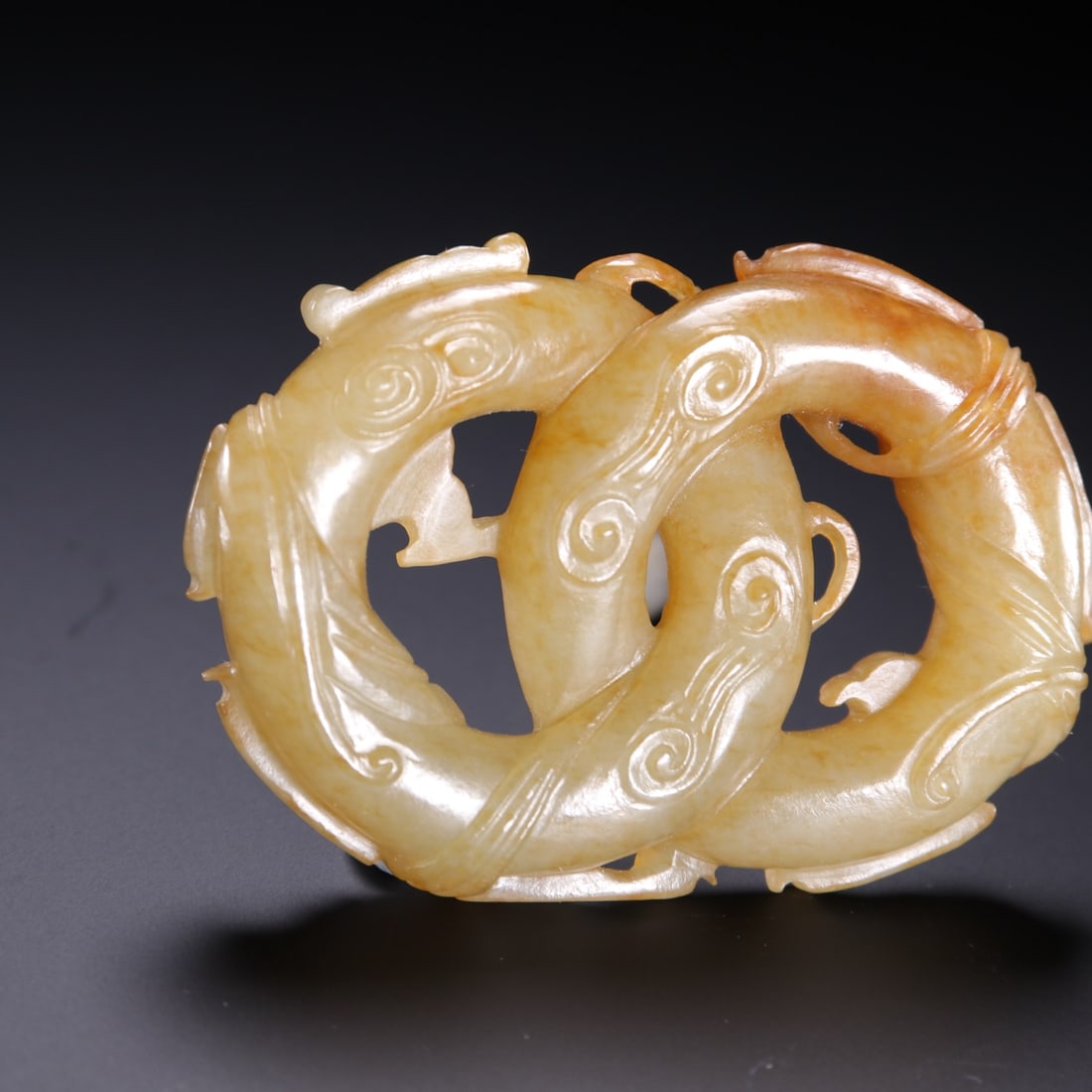 An Exquisite White Jade Dragon Pattern Ornament - 6