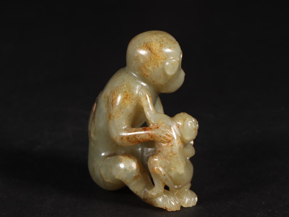 An Exquisite White Jade Monkey Ornament - 6