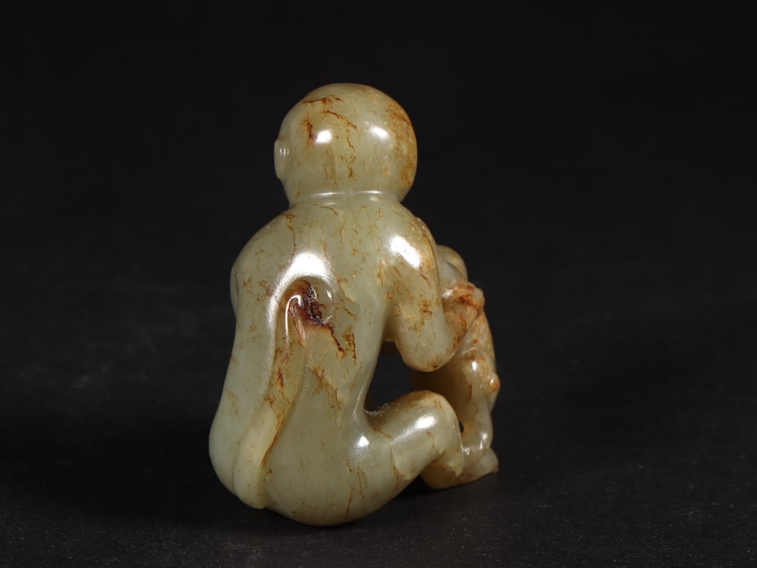 An Exquisite White Jade Monkey Ornament - 8