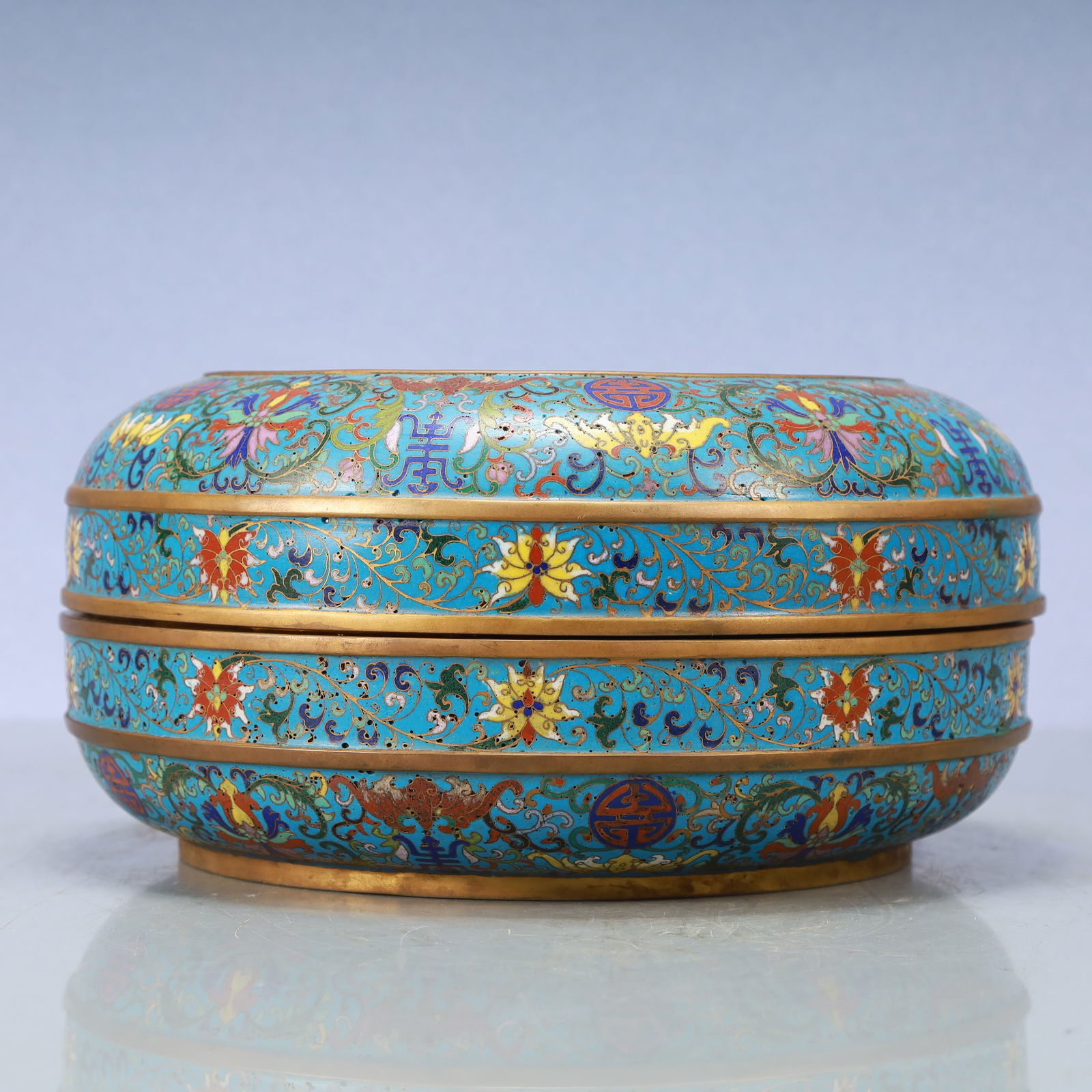 A Exquisite Cloisonne Lotus Pattern Bats and Peach Pattern Box - 4