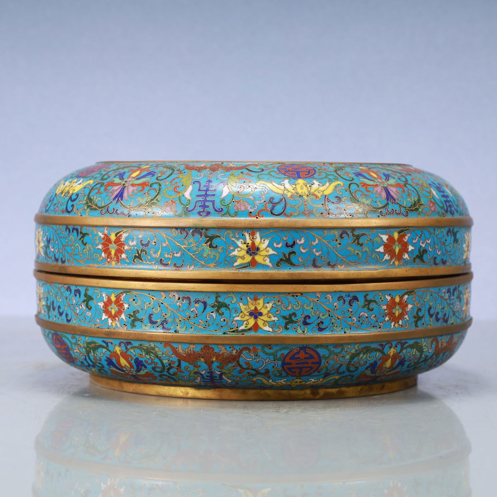 A Exquisite Cloisonne Lotus Pattern Bats and Peach Pattern Box - 5