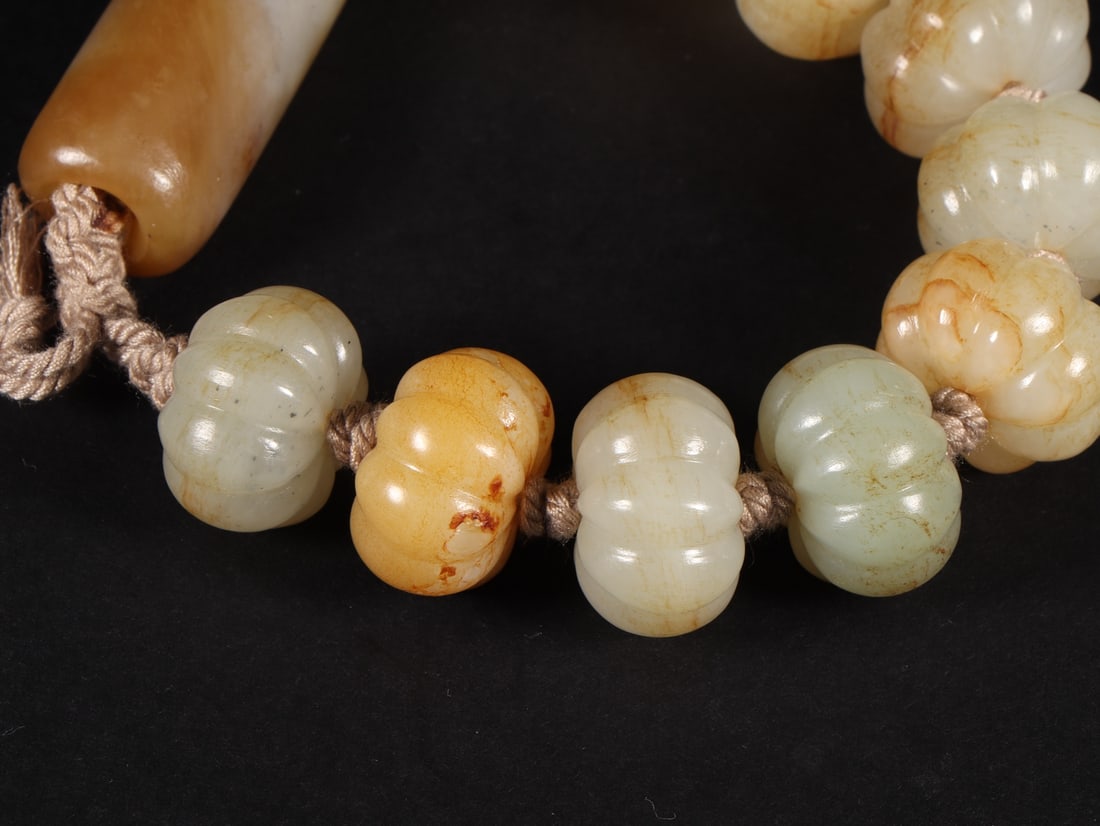An Exquisite White Jade Pumpkin-Shaped Bracelets - 7