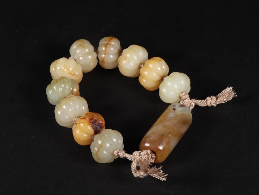 An Exquisite White Jade Pumpkin-Shaped Bracelets - 9