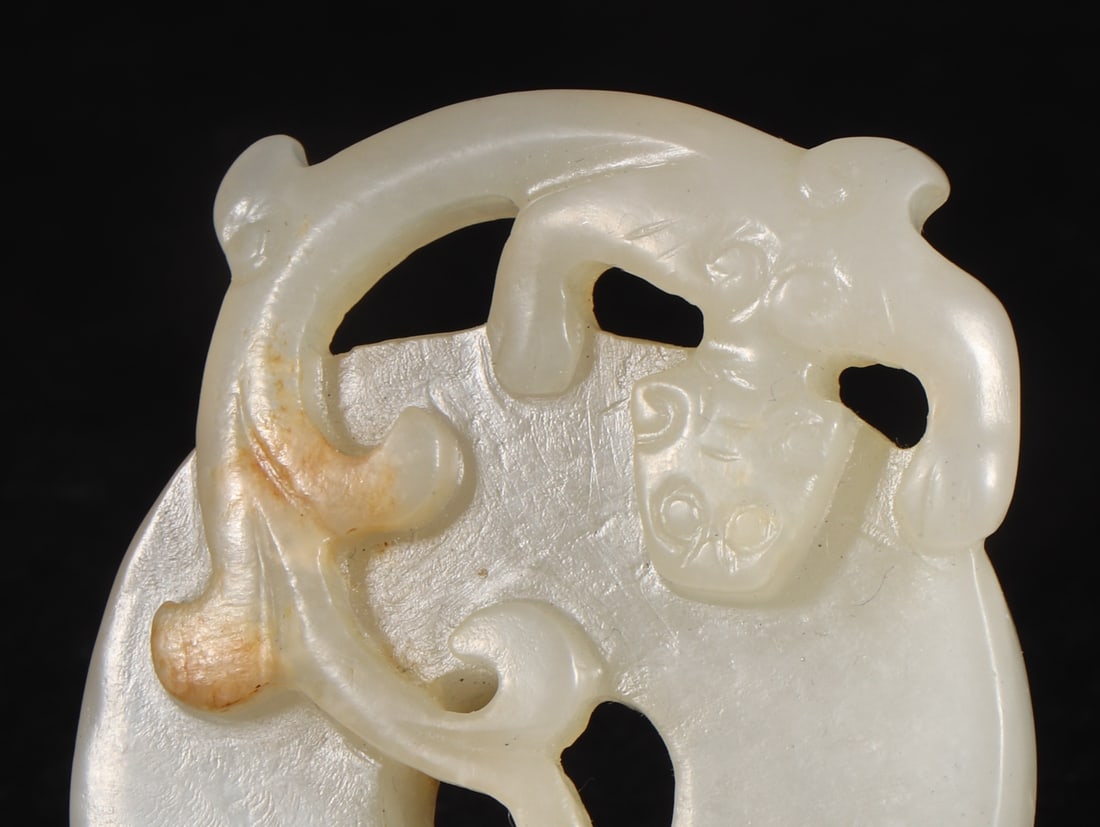 An Exquisite White Jade Chi-Dragon Pattern Ornament - 3