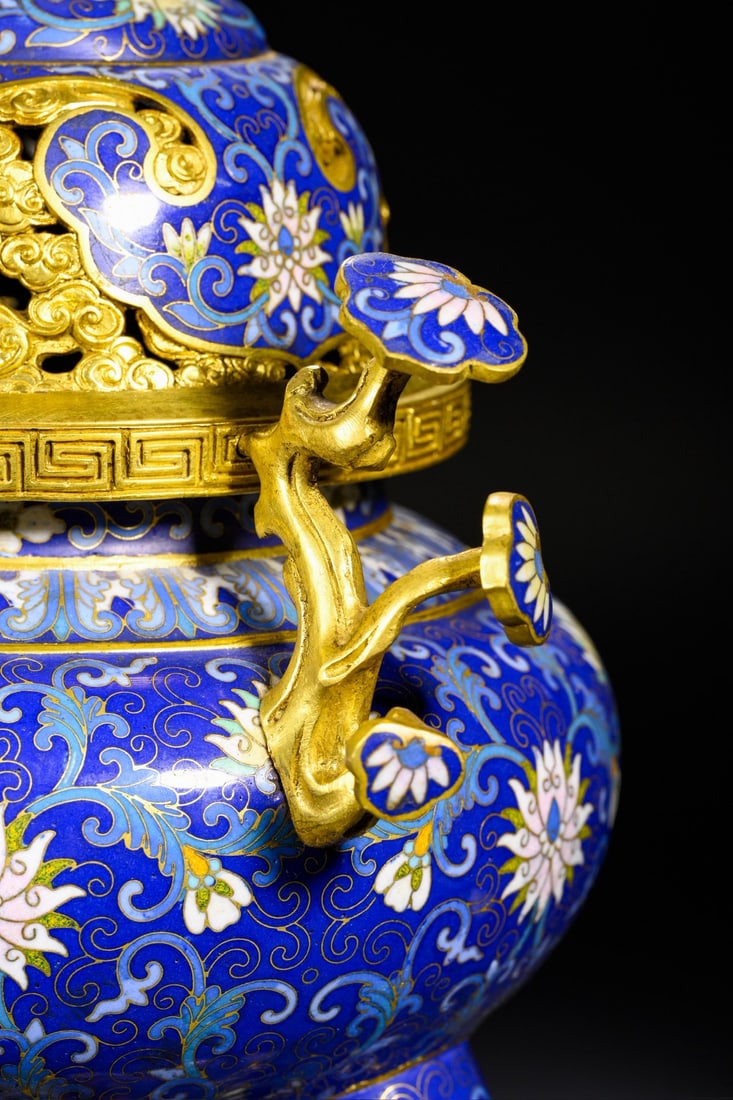 An Exquisite Cloisonne Lotus Pattern Dragon Pattern Double-Ears and Tripod Censer - 7