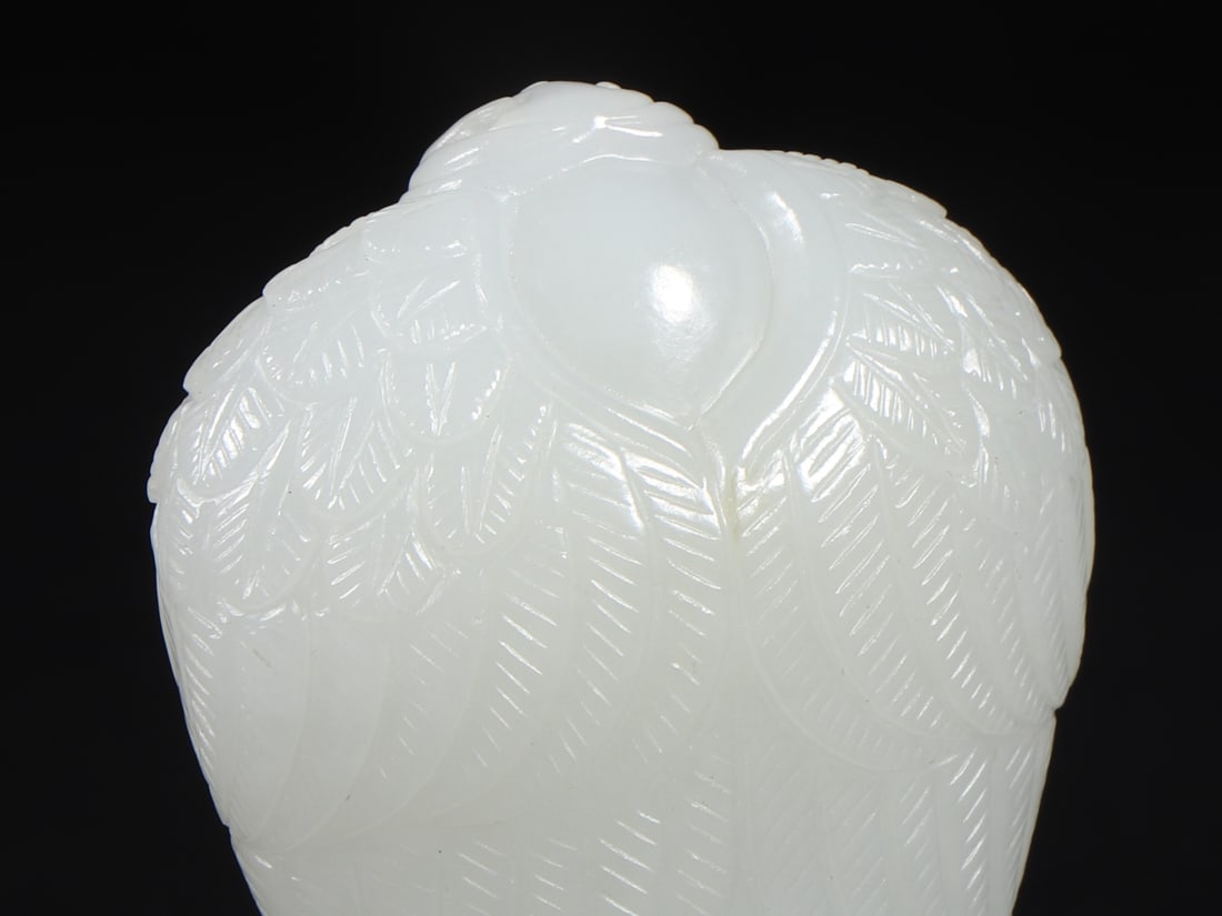 An Exquisite White Jade Buddha Statue Ornament - 8