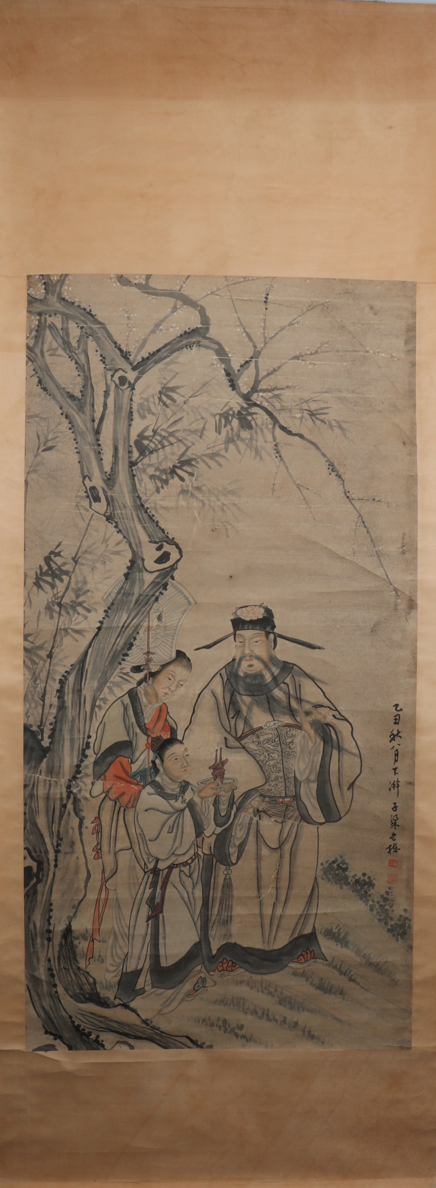 A Chinese Vertical Scroll Ink Painting of Figure on Paper: A Chinese Vertical Scroll Ink Painting of Figure on Paper Bao dong Size:133cmx67cm (The Dimensions Of All Batches Are Manually Measured.If You Need More Detailed Information, Please Contact Our
