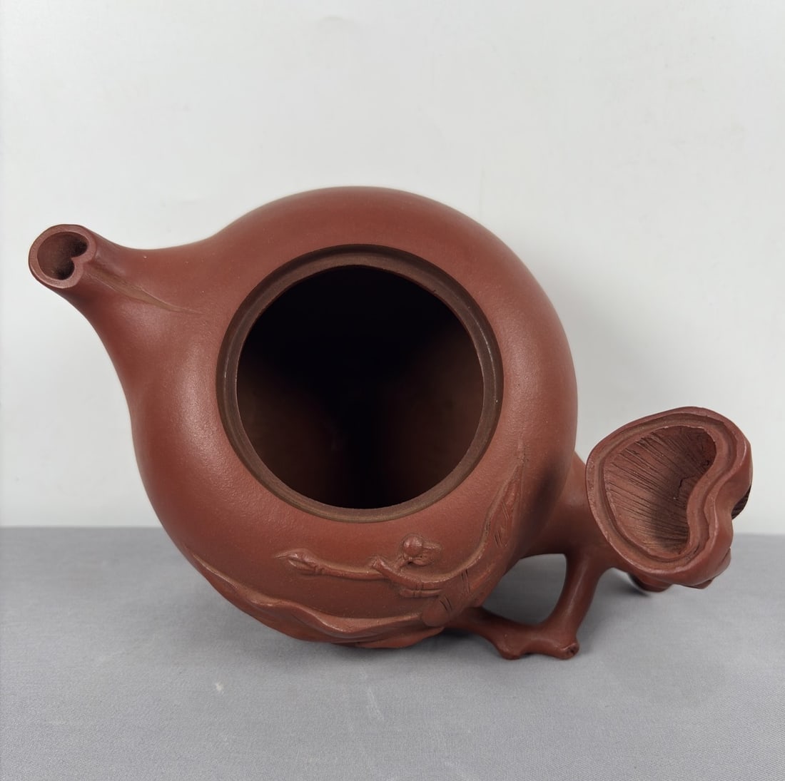 An Exquisite Purple Sands Peach Pattern Teapot - 7