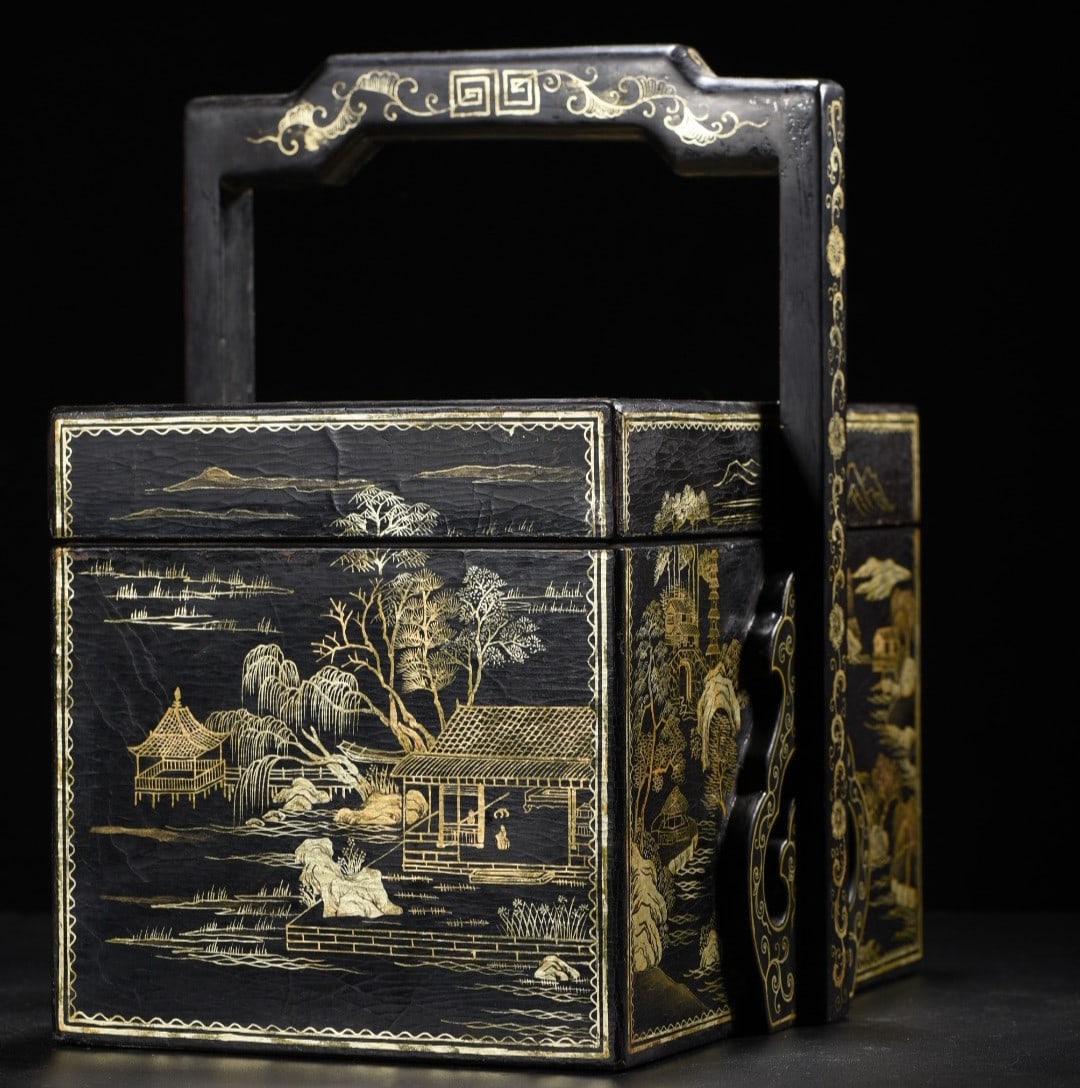 An Exquisite Black Lacquer Painted Gold Landscape Pattern Box - 4