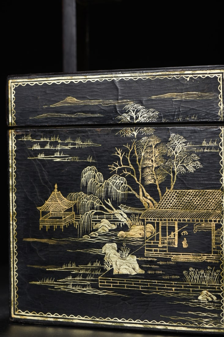 An Exquisite Black Lacquer Painted Gold Landscape Pattern Box - 5