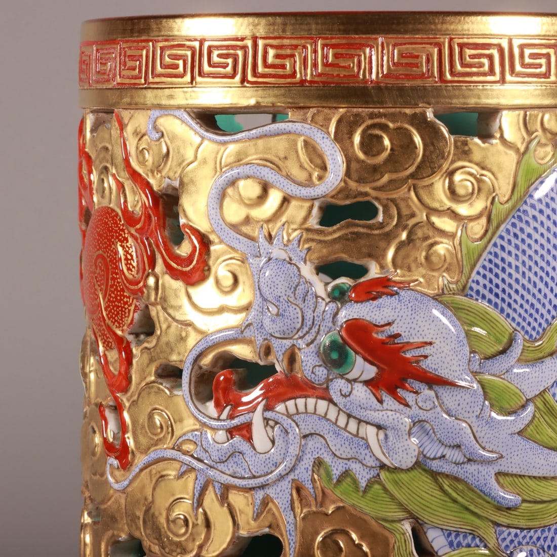 An Exquisite Enamel Dragon Pattern Brush Pot - 2