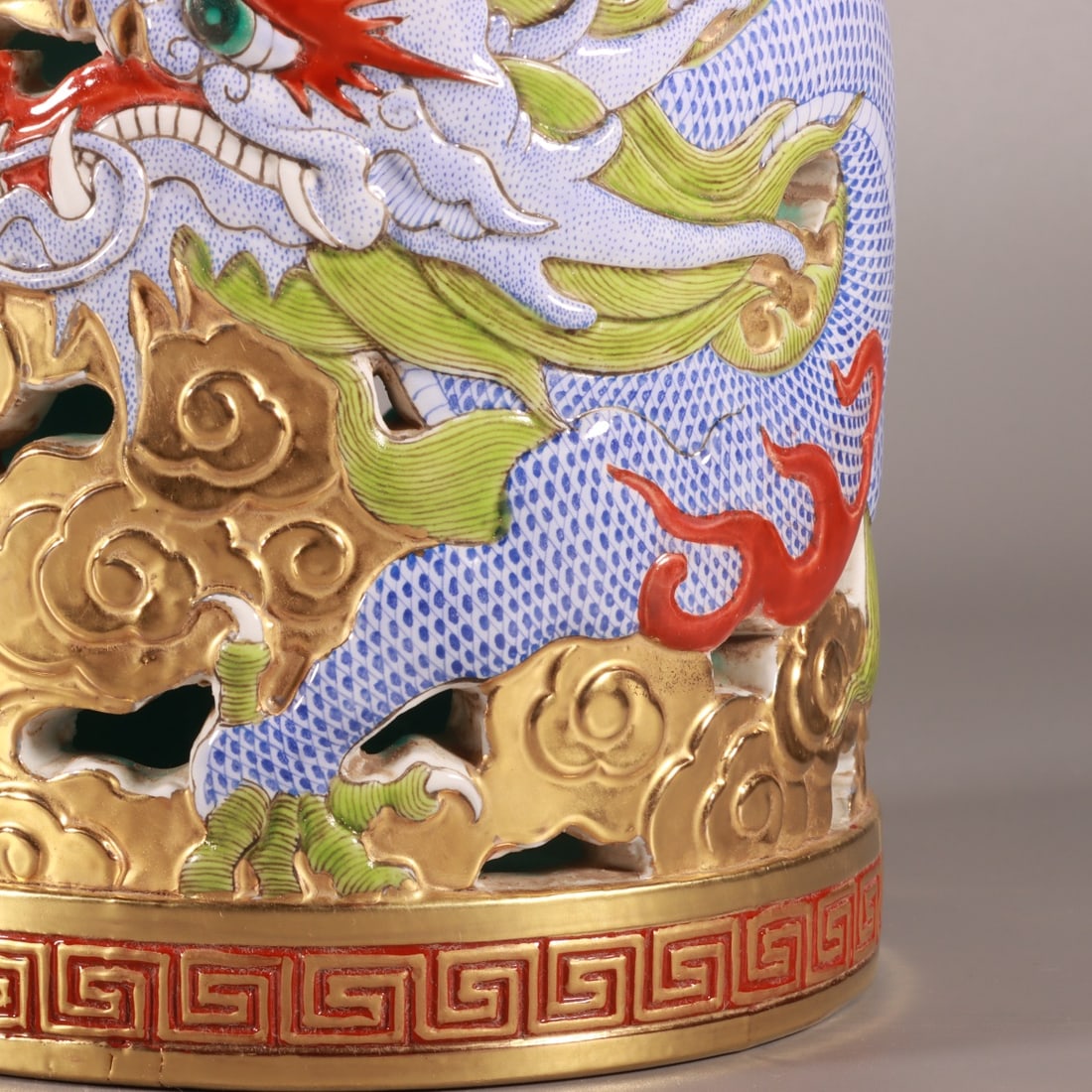 An Exquisite Enamel Dragon Pattern Brush Pot - 3
