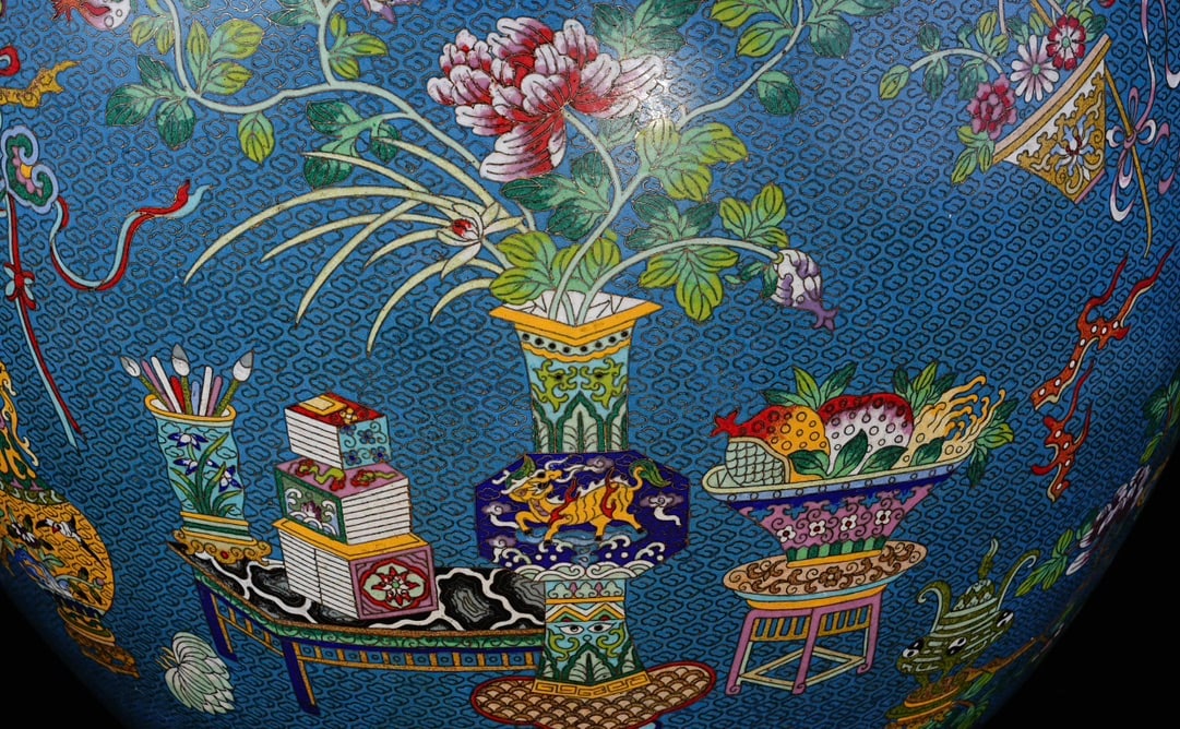 An Exquisite Cloisonne Flower Pattern Eight Treasures Pattern Vat - 2