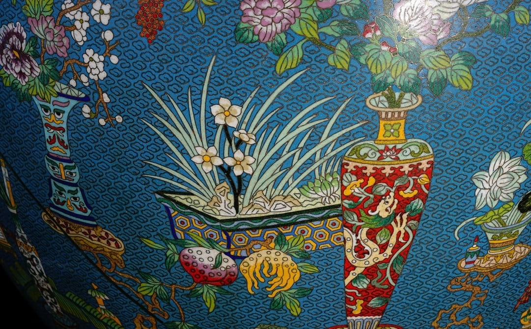 An Exquisite Cloisonne Flower Pattern Eight Treasures Pattern Vat - 7