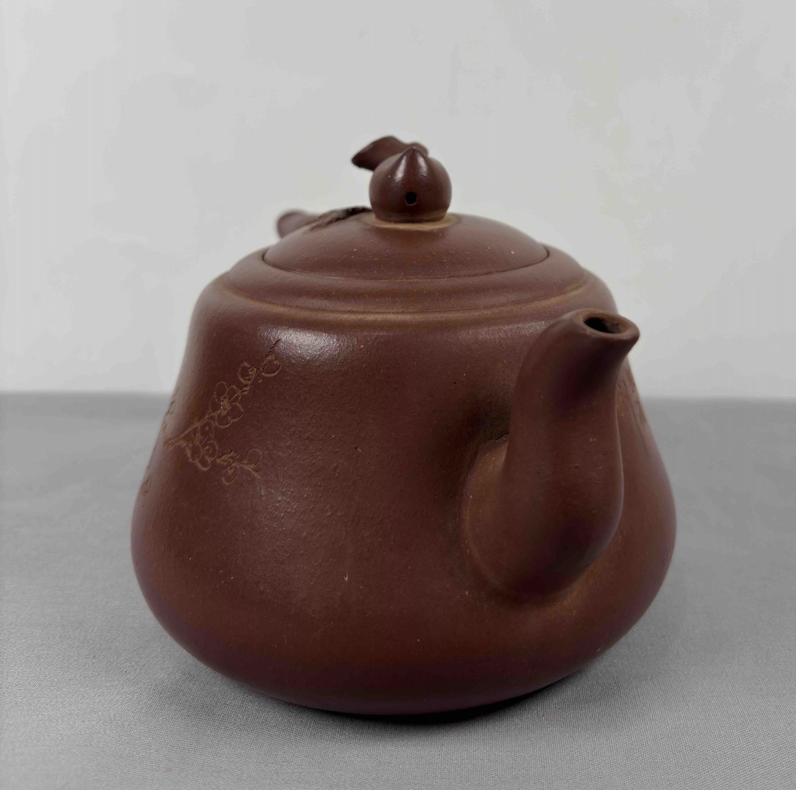 An Exquisite Purple Sands Flower Pattern Teapot - 5
