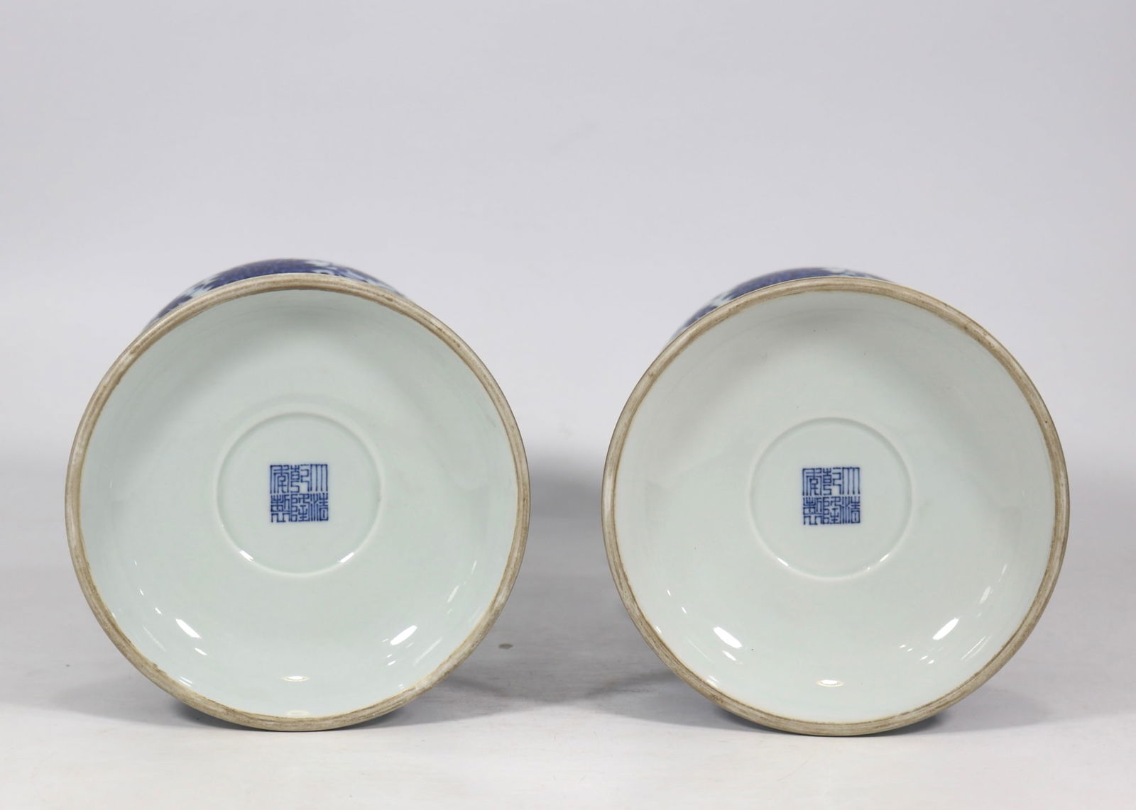 An Exquisite Blue and White Lotus Pattern Candlestick - 8