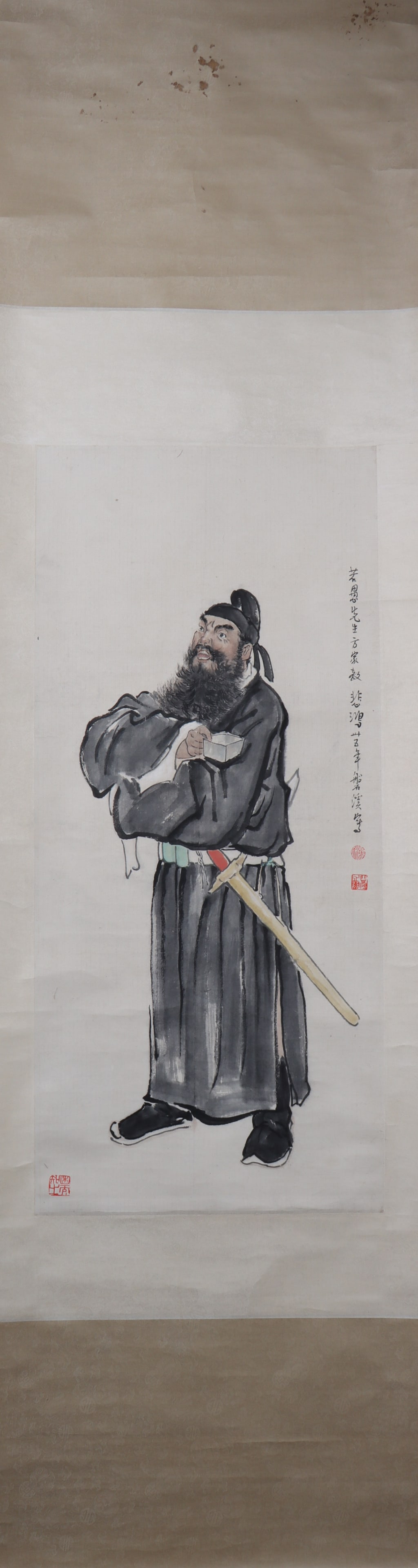A Chinese Vertical Scroll Ink Painting of Figure on Paper: A Chinese Vertical Scroll Ink Painting of Figure on Paper Xu beihong Size:101cmx46cm (The Dimensions Of All Batches Are Manually Measured.If You Need More Detailed Information, Please Contact Our