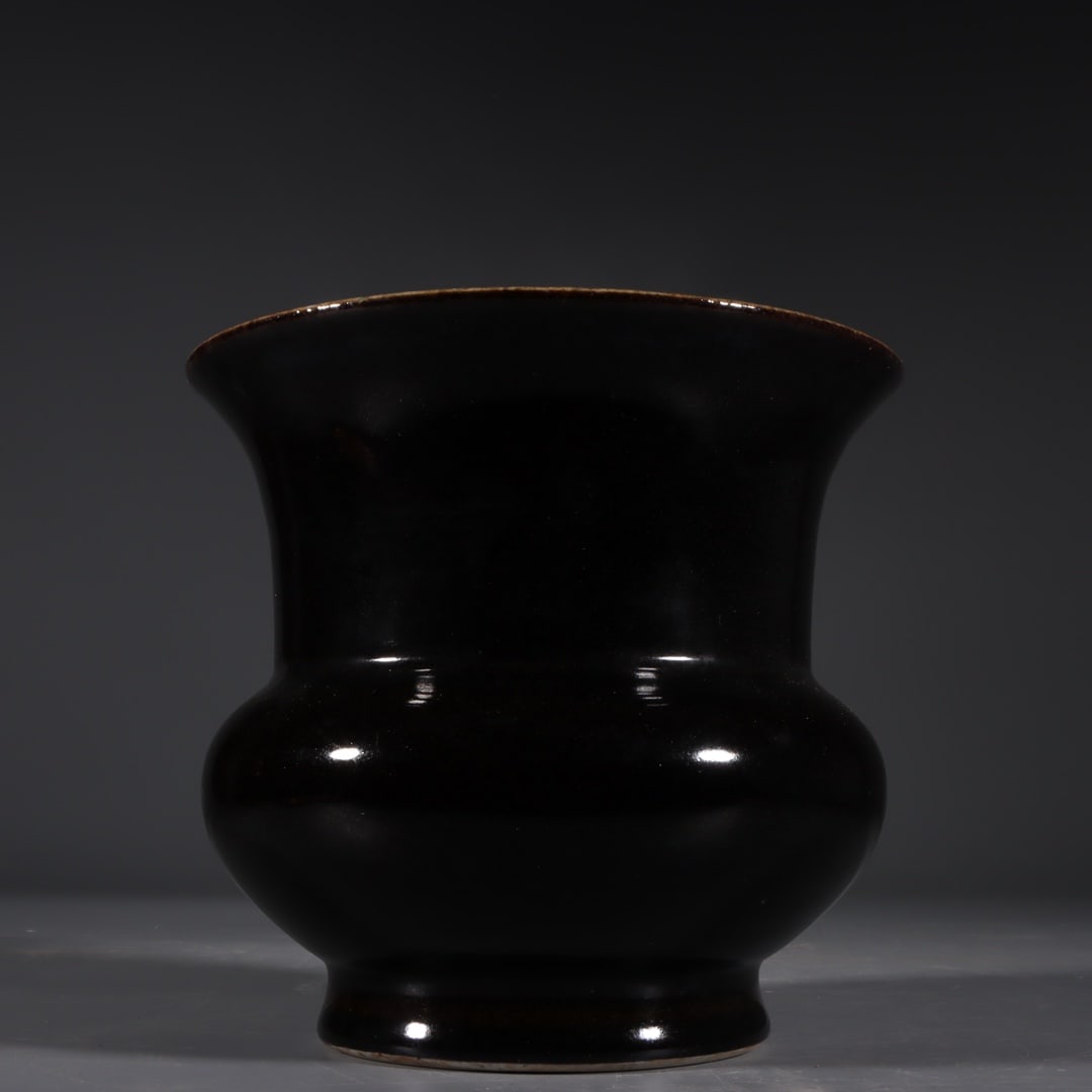 An Exquisite Black Glaze Jar - 2