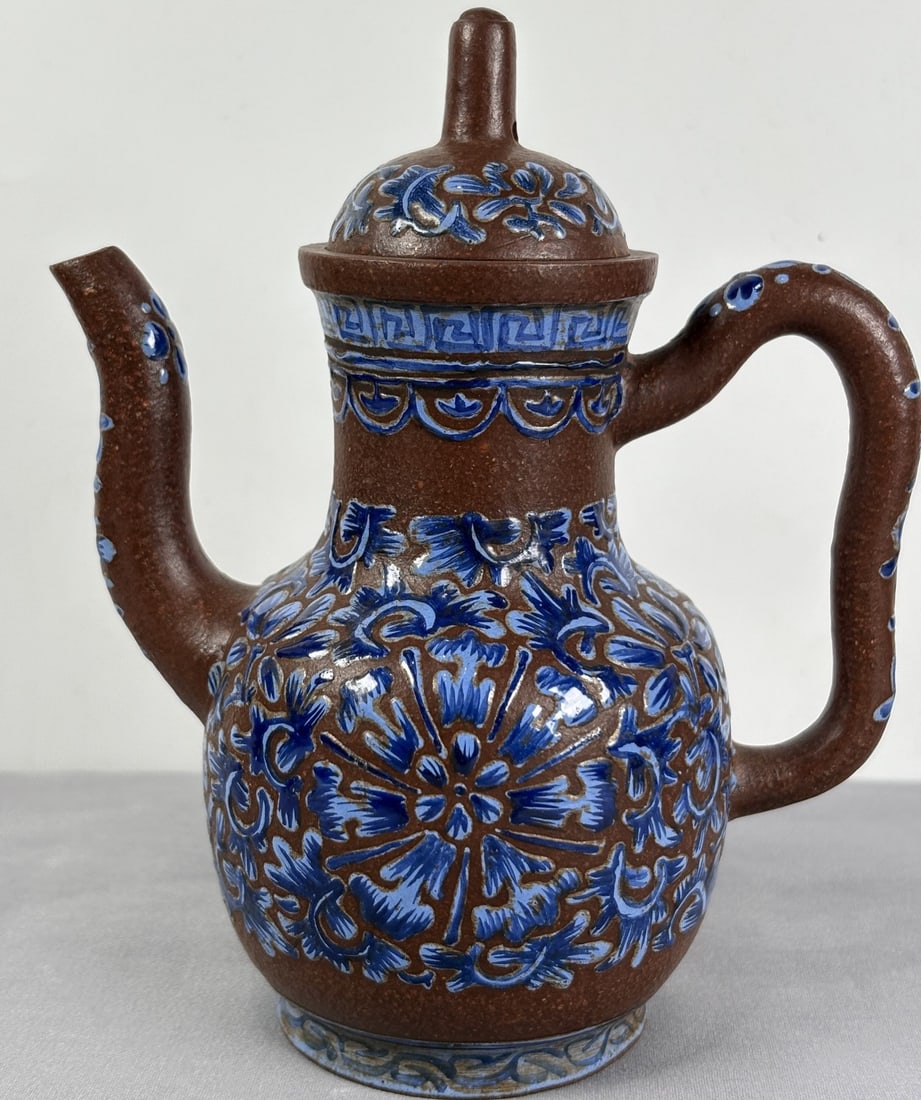 An Exquisite Purple Sands Flower Pattern Teapot - 2
