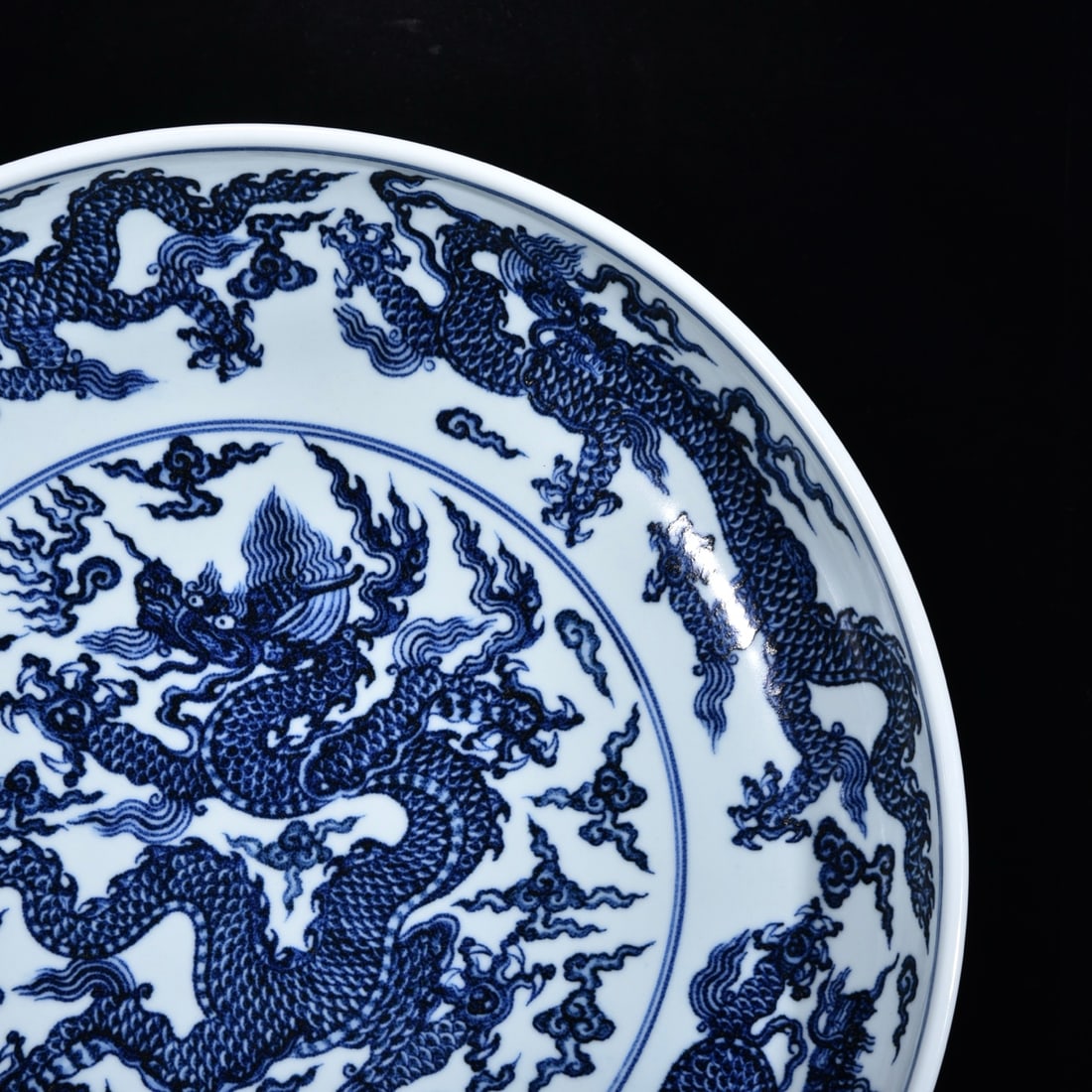 An Exquisite Blue and White Dragon Pattern Plate - 3