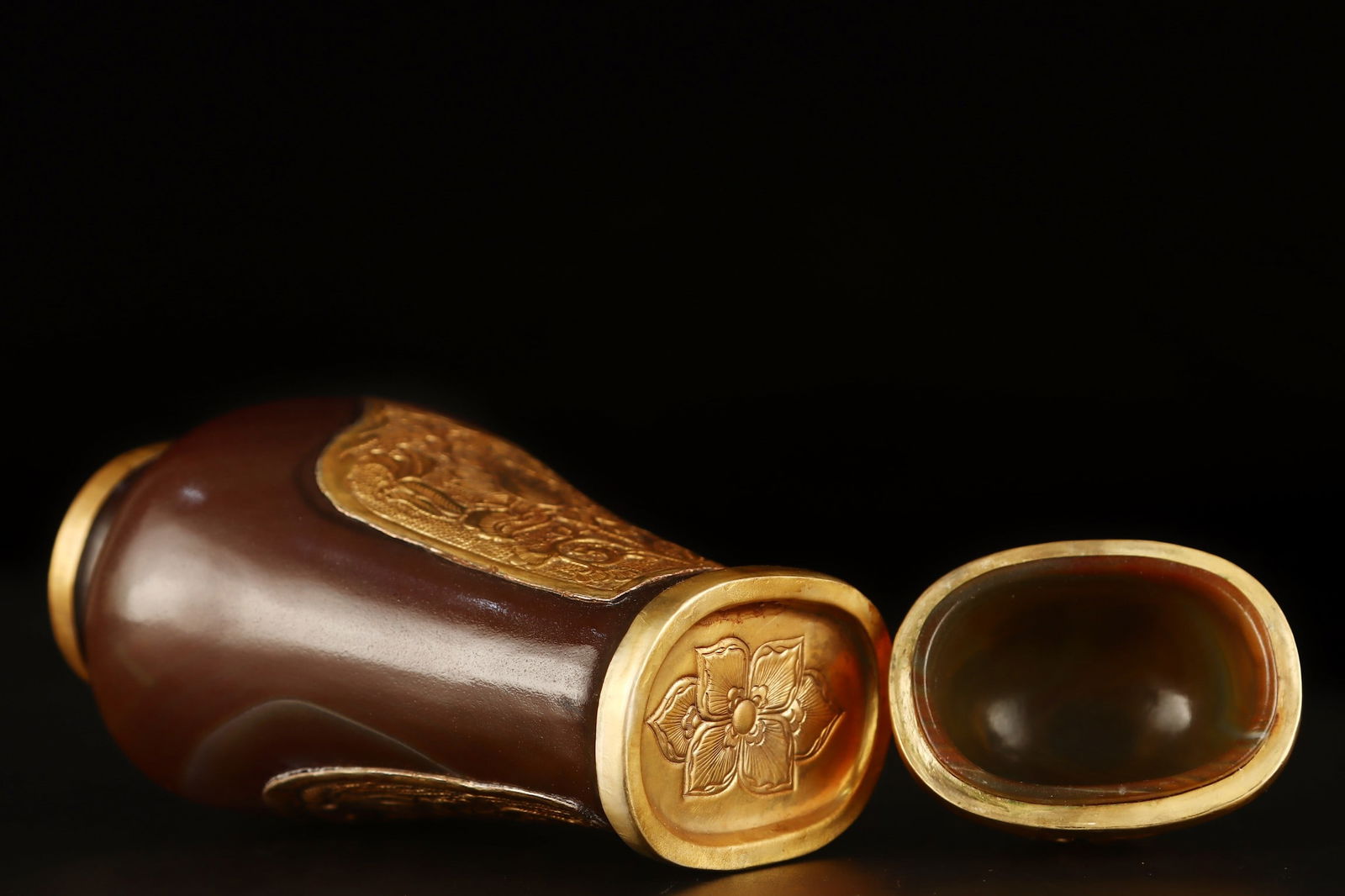 An Exquisite Agate Painted Gold Flower Pattern Vase - 8