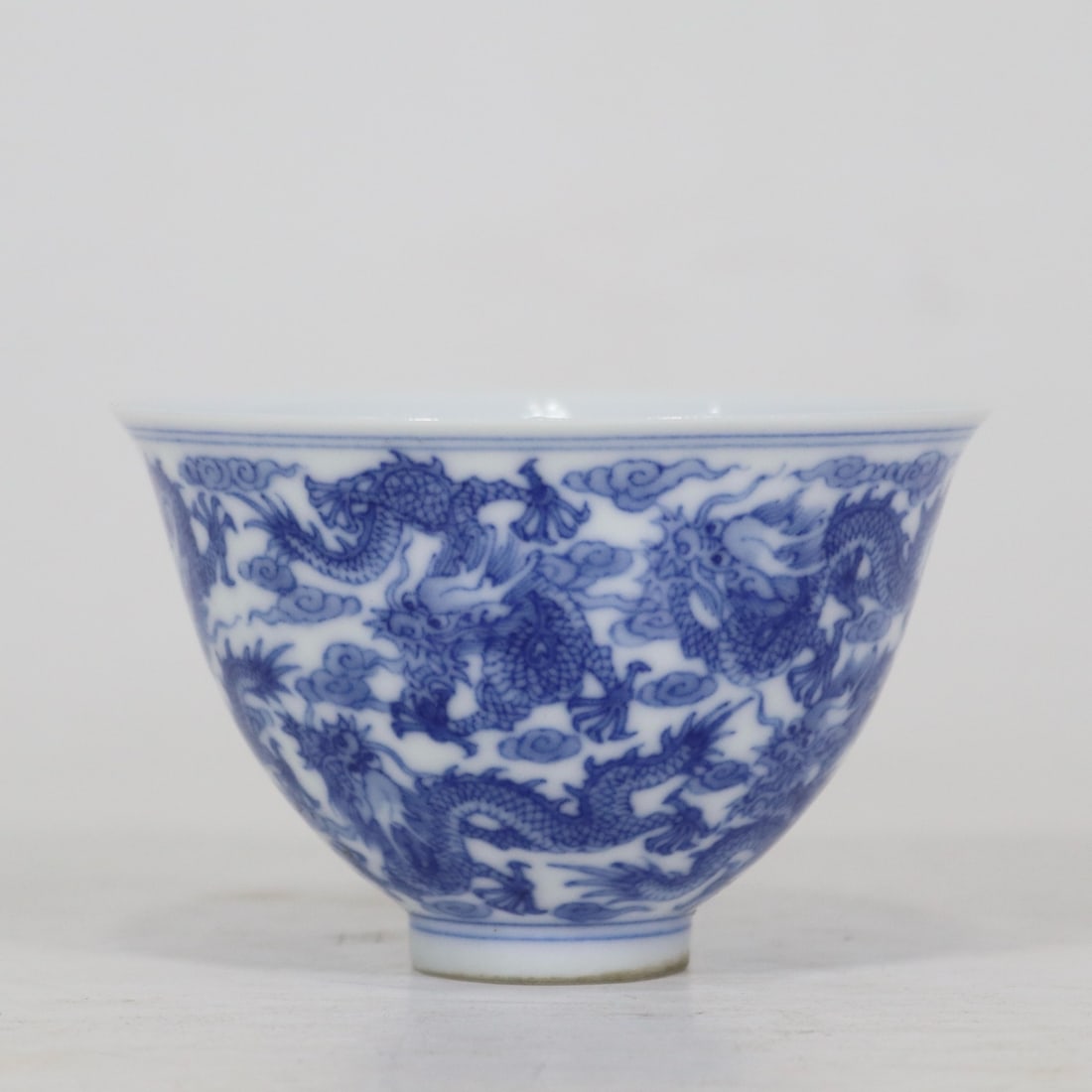 An Exquisite Blue and White Dragon Pattern Cup - 2