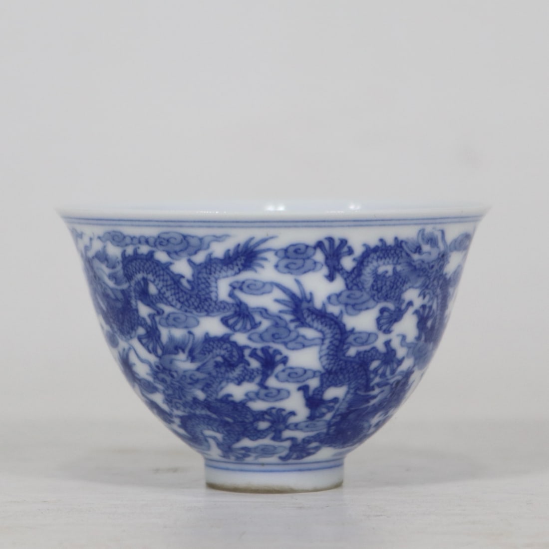 An Exquisite Blue and White Dragon Pattern Cup - 3